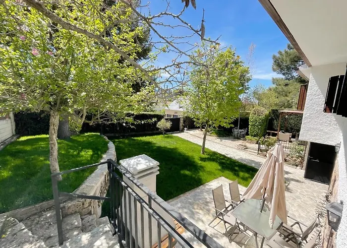 Semesterbostad La Fontanilla En Estacion De El Espinar *